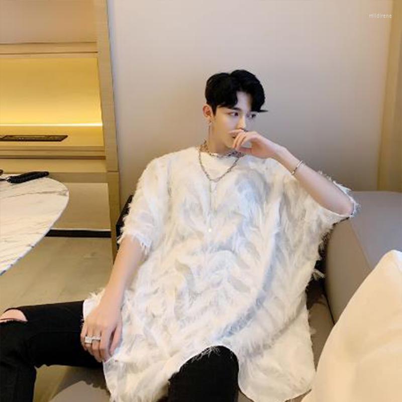 Men's T-Shirts Men Summer Black White Feather Oversized Long T Shirt Sexy Hollow Out Nightclub Stage Costume Hip Hop Mesh Tee ShirtsMen's Mi
Men's T-Shirts Men Summer Black White Feather Oversized Long T Shirt Sexy Hollow Out Nightclub Stage Costume Hip Hop Mesh Tee ShirtsMen's Mi
