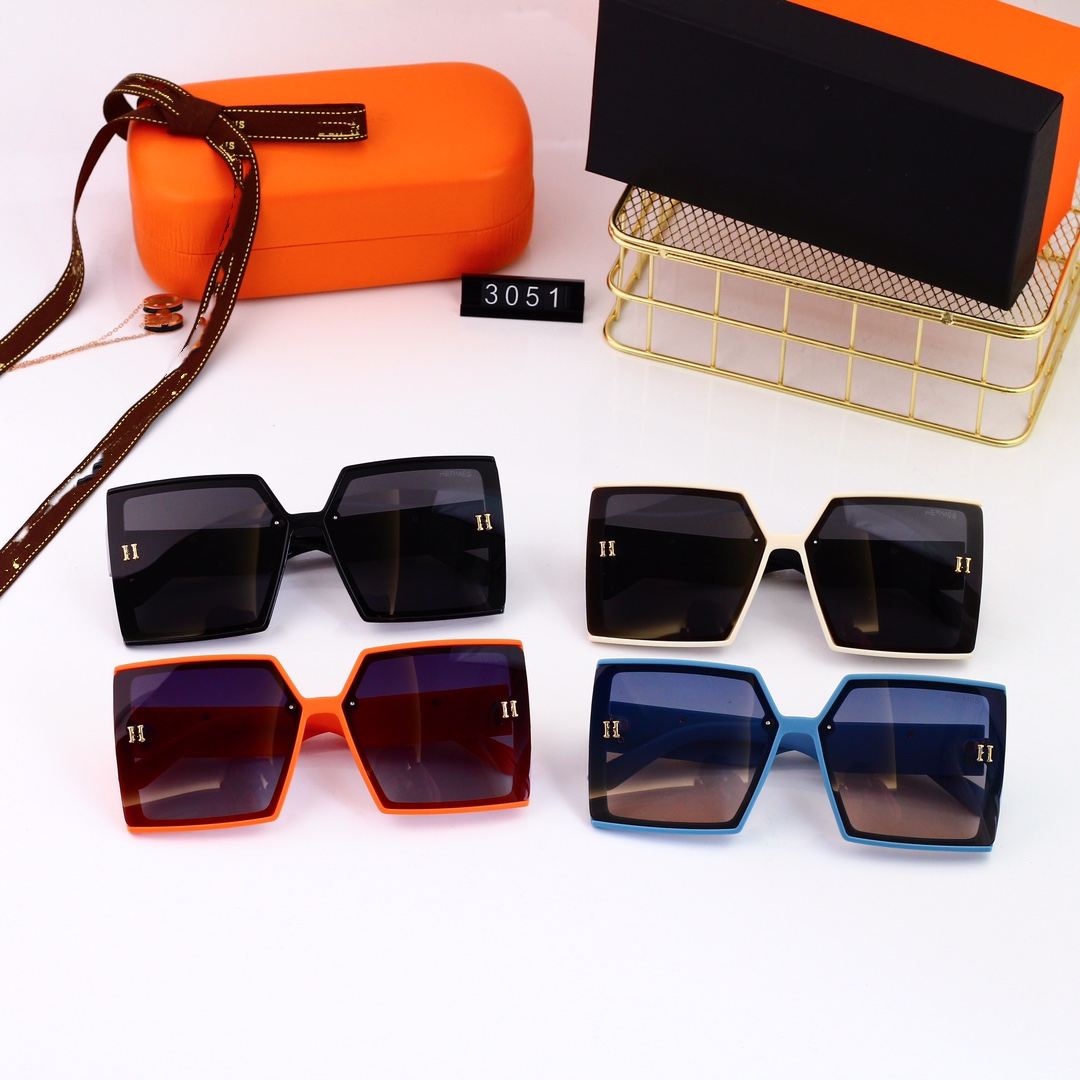 Top Designer Sunglasses polaroid lens party favor womens Mens Goggle senior Eyewear For Women eyeglasses frame Metal Sun Glasses With Box
Top Designer Sunglasses polaroid lens party favor womens Mens Goggle senior Eyewear For Women eyeglasses frame Metal Sun Glasses With Box