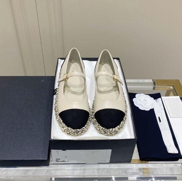 Luxury Mary Jane shoes flat women stitching braided sole ballet shoe platform single one word buckle bottom Leathe fishe shoes
Luxury Mary Jane shoes flat women stitching braided sole ballet shoe platform single one word buckle bottom Leathe fishe shoes