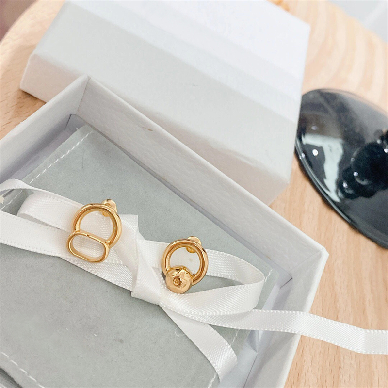 Women Designer Stud Earring Luxury Jewelry Earrings Classic Fashion Prom Wedding Party High Quality Jewelrys
Women Designer Stud Earring Luxury Jewelry Earrings Classic Fashion Prom Wedding Party High Quality Jewelrys