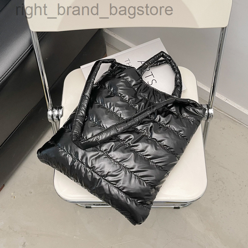 Small Nylon Tote Designer Cotton Padded Shoulder Bags for Women 2022 Fashion Down Quilted Tote Women Handbag Space Shopper Purse W220813
Small Nylon Tote Designer Cotton Padded Shoulder Bags for Women 2022 Fashion Down Quilted Tote Women Handbag Space Shopper Purse W220813