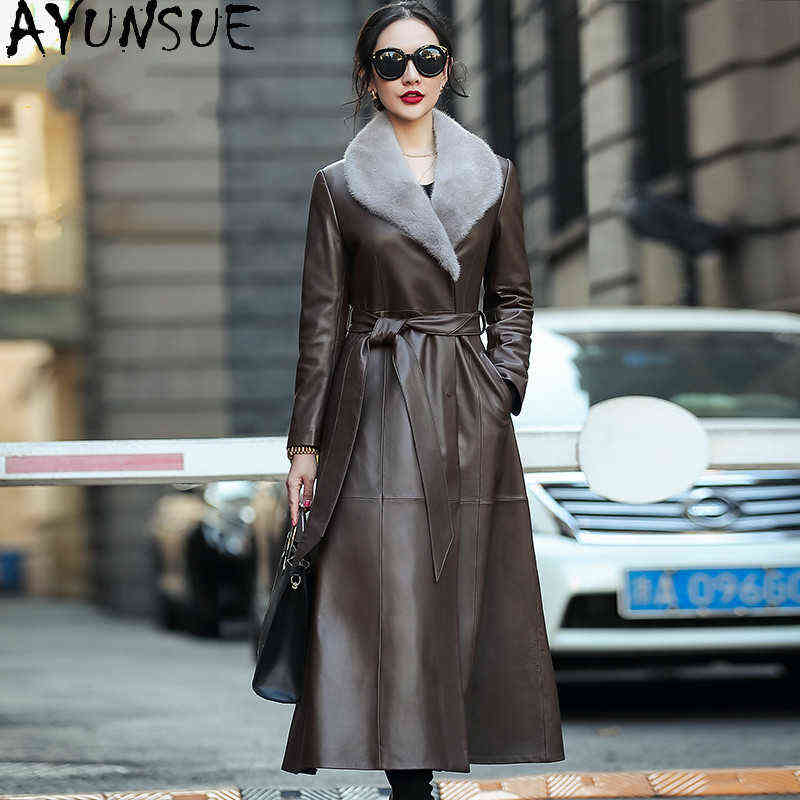 Ayunsue 2020 Women Leather Coat Real Sheepskin Coat Female Long 90 White Duck Down Jackets Mink Fur Collar Cuero genuino 71 J220727, Black
Ayunsue 2020 Women Leather Coat Real Sheepskin Coat Female Long 90 White Duck Down Jackets Mink Fur Collar Cuero genuino 71 J220727, Black