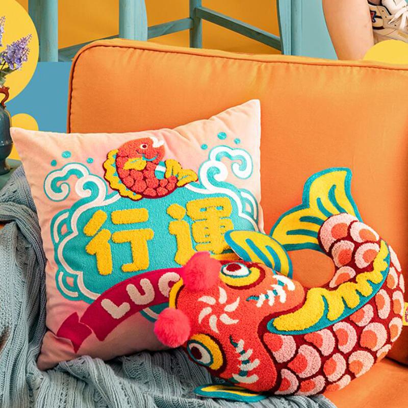 Cushion/Decorative Pillow Joy Chinese Traditional Lucky Fish Embroidery Cushion Cover Sofa Chair Bedding Decor Velvet Tufted Koi CushionCush, 11
Cushion/Decorative Pillow Joy Chinese Traditional Lucky Fish Embroidery Cushion Cover Sofa Chair Bedding Decor Velvet Tufted Koi CushionCush, 11