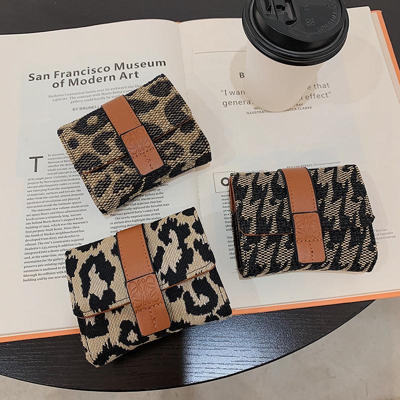 Wallets Personality Design 2022 Small Women Short Female Leopard P Leather Wallet Card Holder Coin PurseWallets, Black
Wallets Personality Design 2022 Small Women Short Female Leopard P Leather Wallet Card Holder Coin PurseWallets, Black