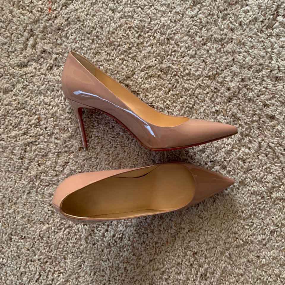 Luxury design pump Womens Sandals reds soles shoes Black Patent Leather Poined Toe Women's Pumps 85mm Kates Fashion High Heels for Women Wedding shoes
Luxury design pump Womens Sandals reds soles shoes Black Patent Leather Poined Toe Women's Pumps 85mm Kates Fashion High Heels for Women Wedding shoes