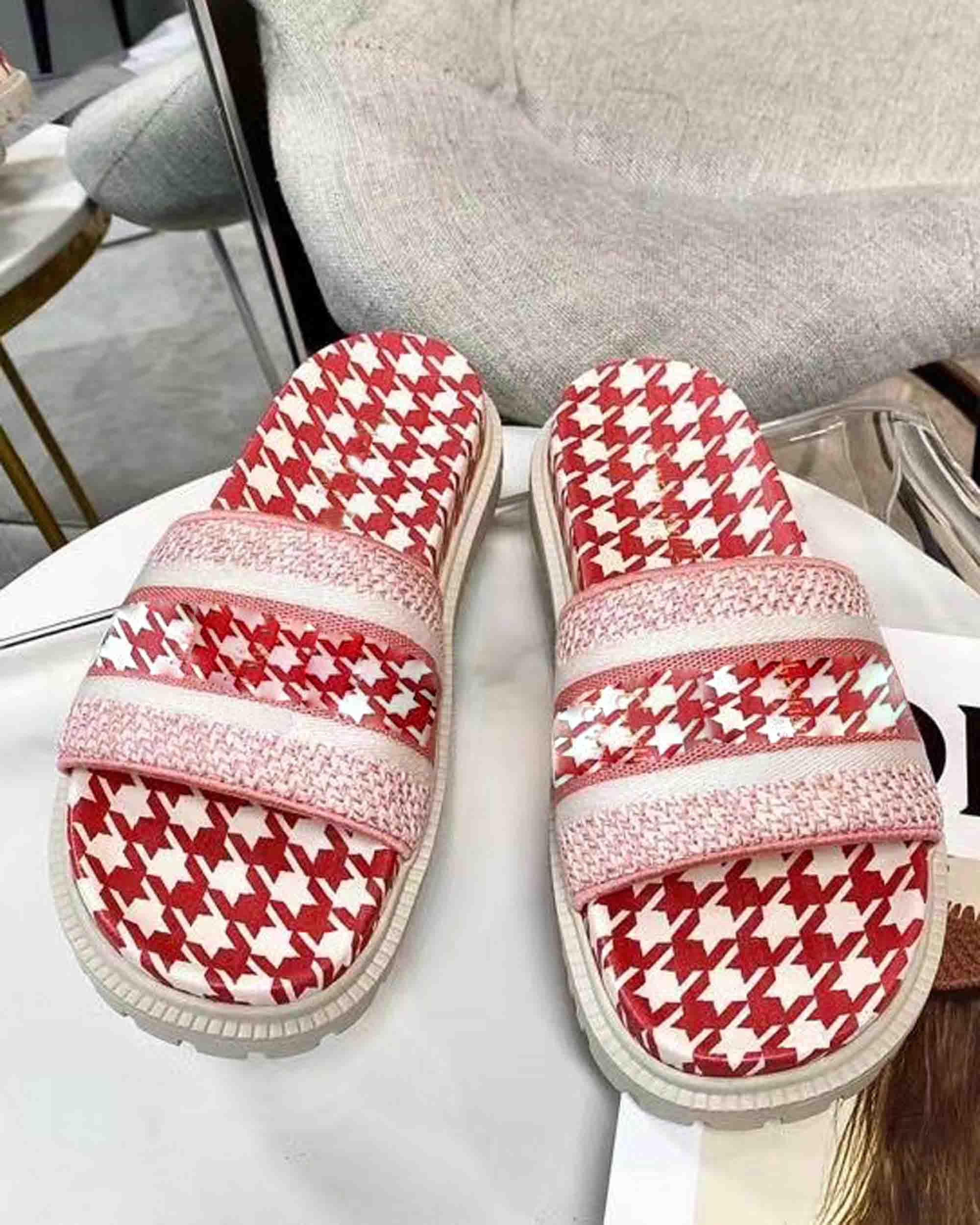 Fashion Womens Sandals Slippers Slide Designer Luxury Flat High Heels Flip Flops Shoes Embroidered Platform Rubber Sandal Leather Shoal Casual Shoe, Red
Fashion Womens Sandals Slippers Slide Designer Luxury Flat High Heels Flip Flops Shoes Embroidered Platform Rubber Sandal Leather Shoal Casual Shoe, Red