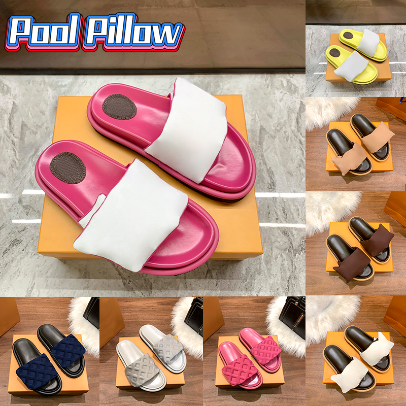 Luxury Slippers sandal Pool Pillow Flat Comfort Embossed Mules with box Designer Slides women shoes pink white black yellow beige printed copper summer slipper, Double box
Luxury Slippers sandal Pool Pillow Flat Comfort Embossed Mules with box Designer Slides women shoes pink white black yellow beige printed copper summer slipper, Double box