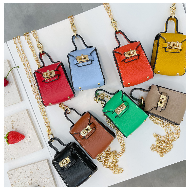 Children mini change purse 2022 baby girl solid colors crossbody bag baby zero wallet Princess chain one shoulder bags F1147, Mix colors random
Children mini change purse 2022 baby girl solid colors crossbody bag baby zero wallet Princess chain one shoulder bags F1147, Mix colors random