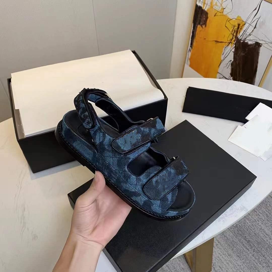 Designer Women Sandals Crystal Calf leather Casual Shoes Womens Slides Quilted Platform Summer Beach Slipper Top Quality, Color 4 
Designer Women Sandals Crystal Calf leather Casual Shoes Womens Slides Quilted Platform Summer Beach Slipper Top Quality, Color 4