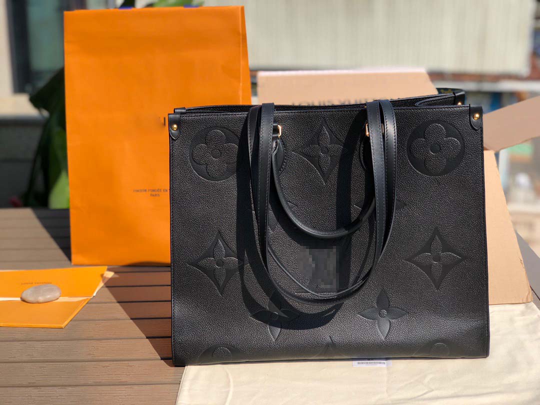 Hot High quality Onthego luxurys designers bags womens handbags purse flower tote bag ladies Casual tote PVC leather shoulder bags female big purse handbag AAA, Make up the difference
Hot High quality Onthego luxurys designers bags womens handbags purse flower tote bag ladies Casual tote PVC leather shoulder bags female big purse handbag AAA, Make up the difference