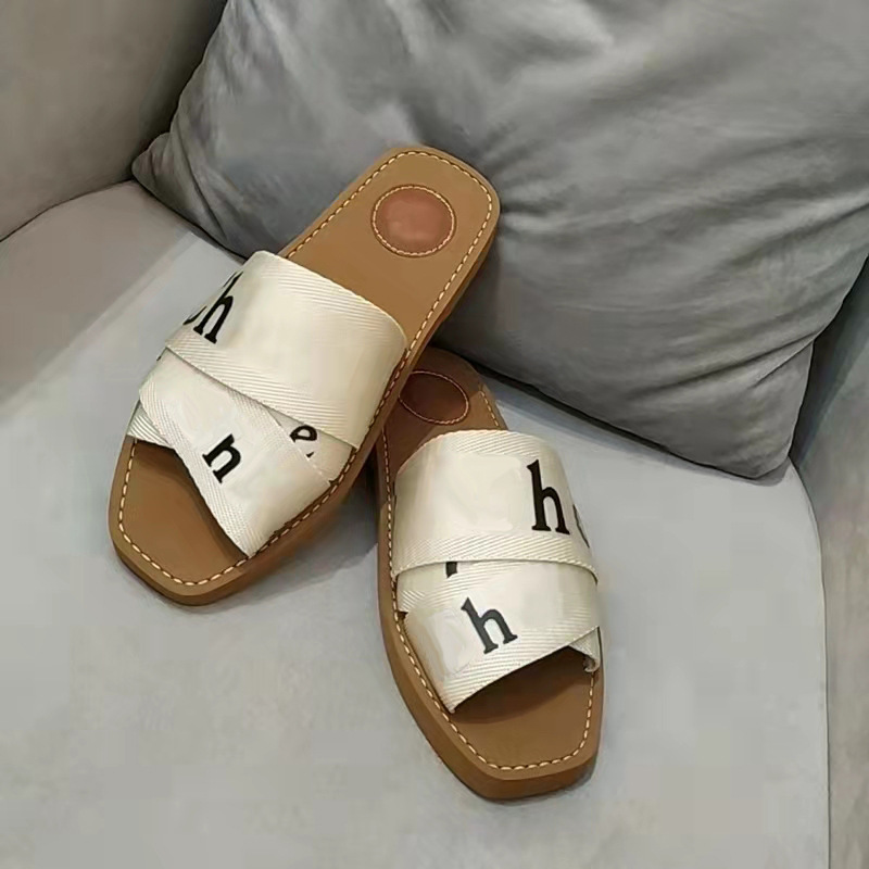 NEW Fashion Designer Sandals Women Slippers Fahsion Black White Ladies Slides Shoes Red Blue Pink Brown Green Flip Flops Loafers Size 35-42
NEW Fashion Designer Sandals Women Slippers Fahsion Black White Ladies Slides Shoes Red Blue Pink Brown Green Flip Flops Loafers Size 35-42