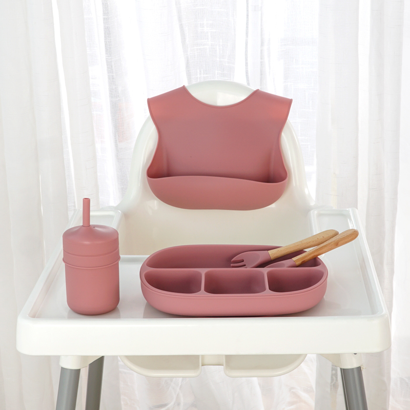 Baby Silicone Dinner Plate With Four Compartments Separated Strong Suction Cup With Silicone Cover Macaron Color Fresh BPA Free 220512