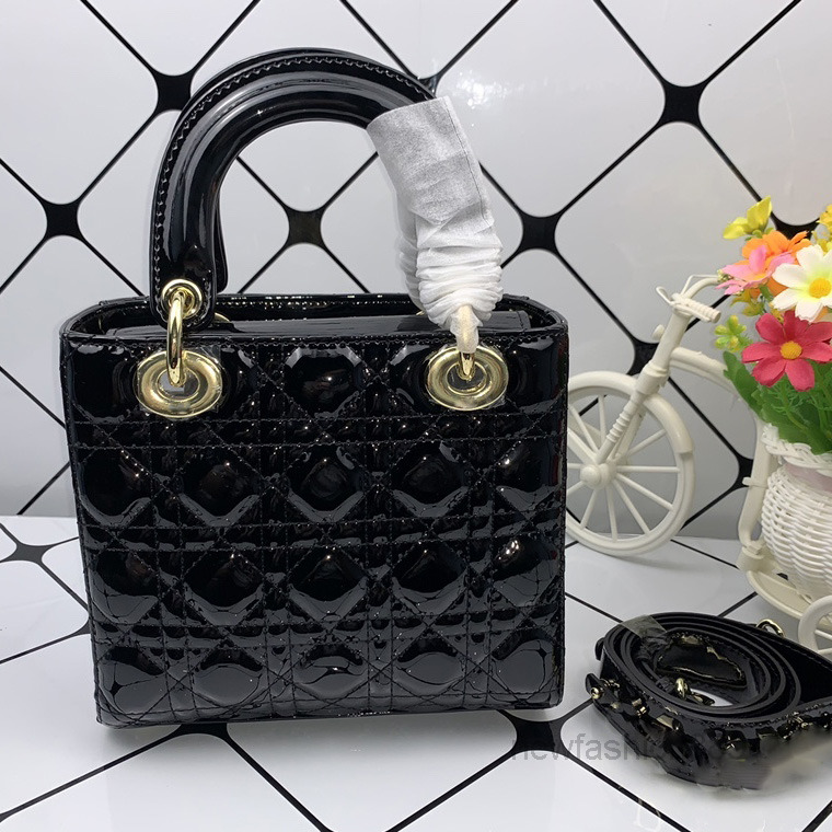 Totes Designer Fashion Totes Designers Bags Women Handbags Cro Meenger Shoulder Chain Bag Leather Wallet Women's Large Shaped Diamond Lattice 2022 top quality
Totes Designer Fashion Totes Designers Bags Women Handbags Cro Meenger Shoulder Chain Bag Leather Wallet Women's Large Shaped Diamond Lattice 2022 top quality