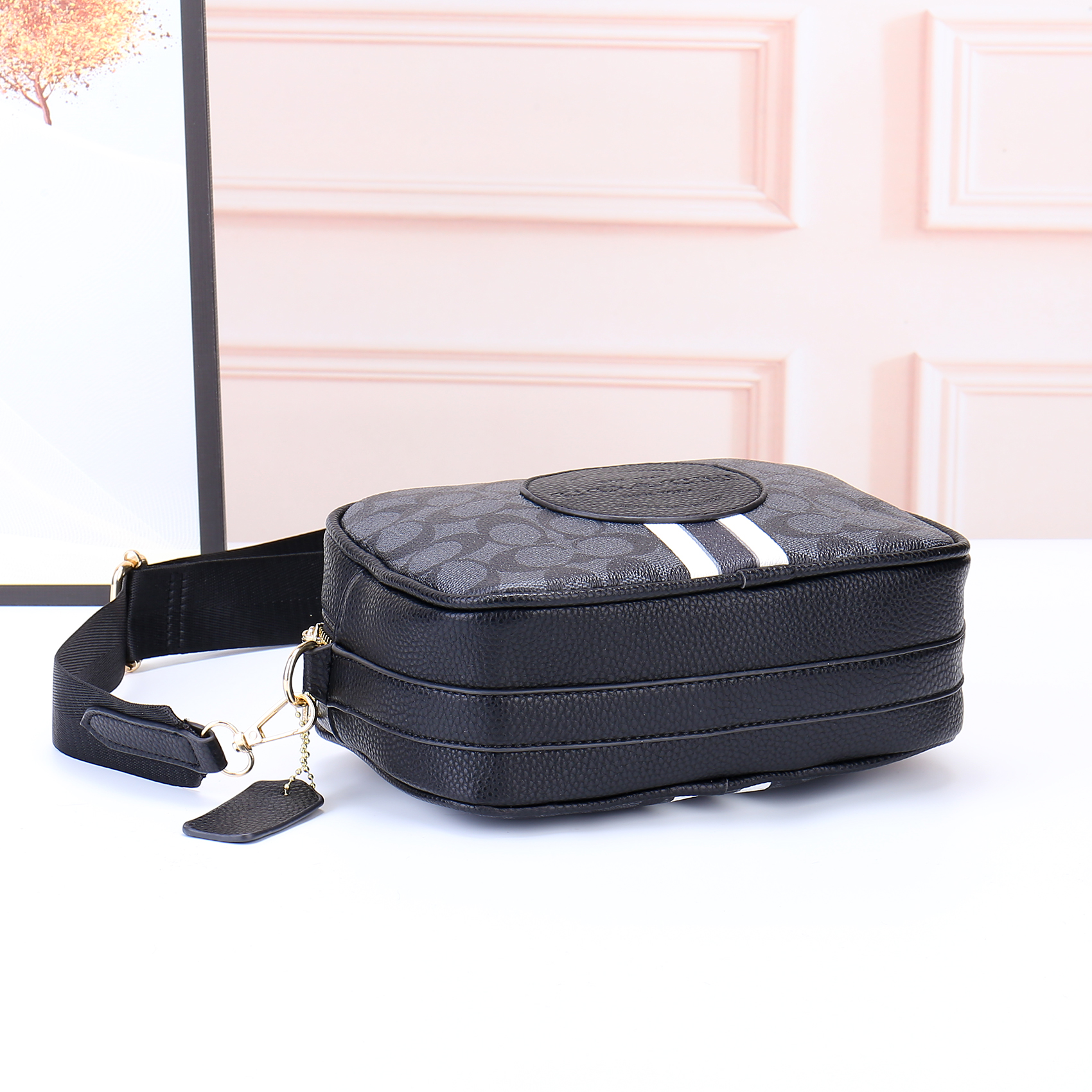 Luxury Designers Handbag Tote Shoulder Clutch Bags Crossbody Shopping Bag Purses Letters Flowers Floral One Handle Wallet Backpack Women Handbags Totes F106, As pic
Luxury Designers Handbag Tote Shoulder Clutch Bags Crossbody Shopping Bag Purses Letters Flowers Floral One Handle Wallet Backpack Women Handbags Totes F106, As pic