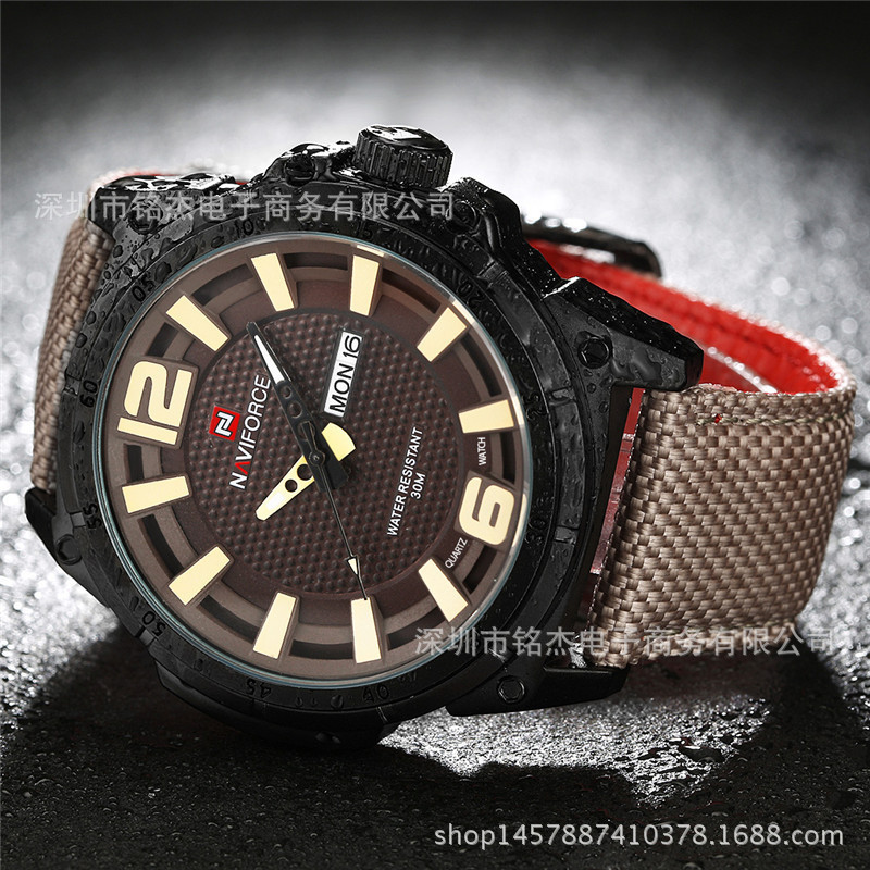 Wristwatches 9066 Men's Watch Sports Leisure Multifunctional Waterproof Quartz Wristwatches