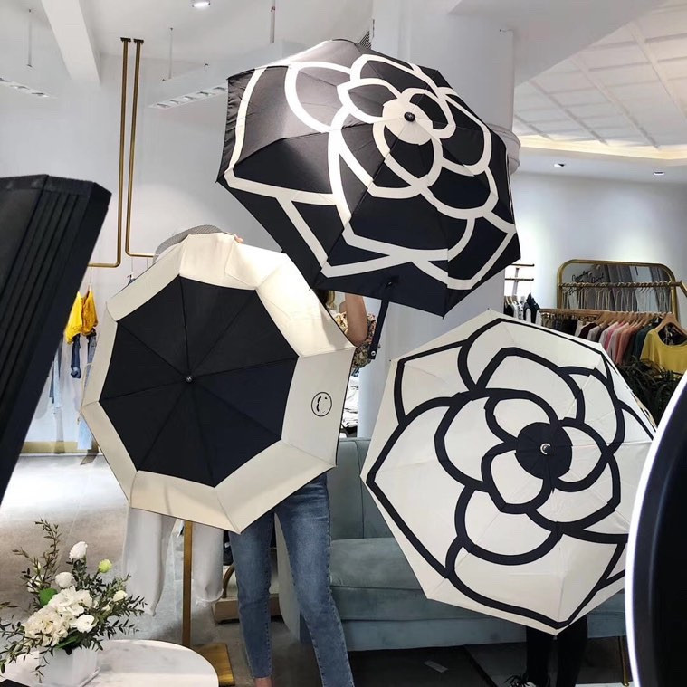 Letter Brand C Designer Fashion Party Fully Automatic Umbrella Party High Toughness Umbrellas Sunny Days Outdoor UV Protection Sunshade FP2779
Letter Brand C Designer Fashion Party Fully Automatic Umbrella Party High Toughness Umbrellas Sunny Days Outdoor UV Protection Sunshade FP2779