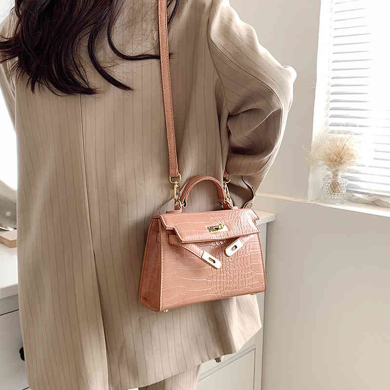 Purses Outlet design fairy 2022 new summer messenger portable small square bag, White
Purses Outlet design fairy 2022 new summer messenger portable small square bag, White