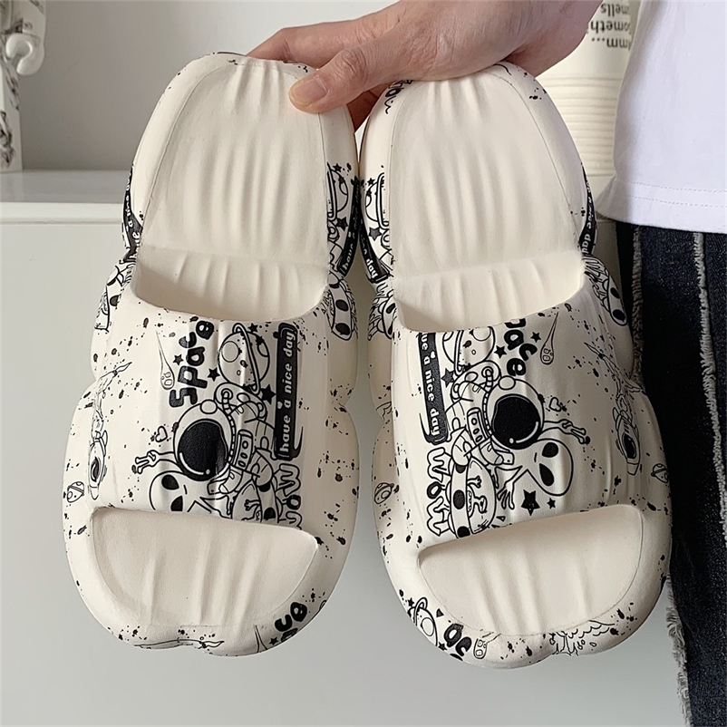 Summer Indoor Beach Outdoor Slippers Thick Sole Graffiti Personality Art Home Slide Sandals Nonslip Woman Shoes 220614, 5-white
Summer Indoor Beach Outdoor Slippers Thick Sole Graffiti Personality Art Home Slide Sandals Nonslip Woman Shoes 220614, 5-white