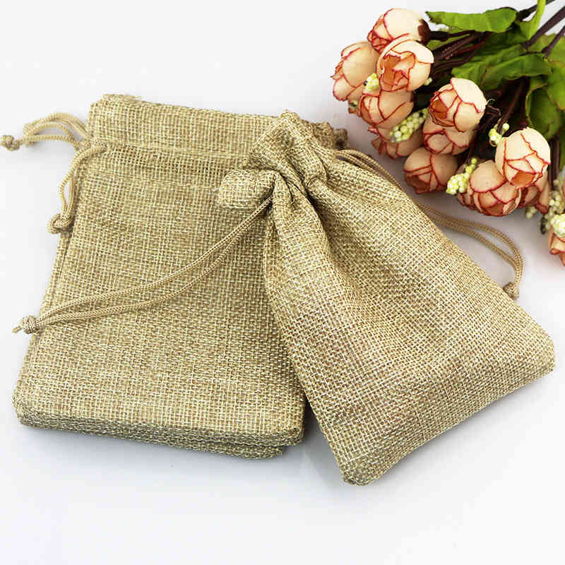 50 Pcs/Lot 7*9cm Khaki Color Natural Burlap Linen Jewelry Travel Storage Pouch Mini Candy Jute Packing Bags for Gift Bag
50 Pcs/Lot 7*9cm Khaki Color Natural Burlap Linen Jewelry Travel Storage Pouch Mini Candy Jute Packing Bags for Gift Bag