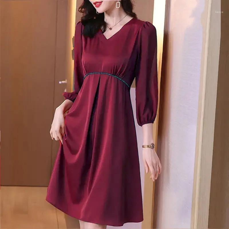 Vintage Loose Satin Dress Women Summer Elegant Three Quarter Lantern Sleeve High Waist Party Casual A-Line Dresses Female, Wine red
Vintage Loose Satin Dress Women Summer Elegant Three Quarter Lantern Sleeve High Waist Party Casual A-Line Dresses Female, Wine red