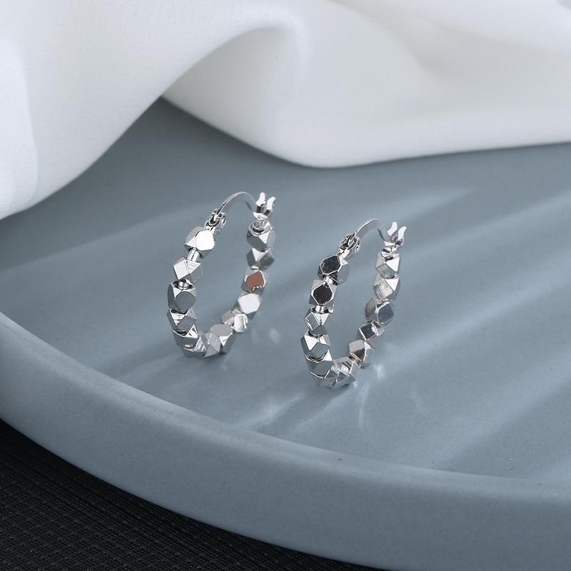 Hoop & Huggie Retro Stereo Small Square Earrings Metal Circle Polygon Smooth Geometric Beaded Earring Simple Delicate Women's JewelryHoo
Hoop & Huggie Retro Stereo Small Square Earrings Metal Circle Polygon Smooth Geometric Beaded Earring Simple Delicate Women's JewelryHoo