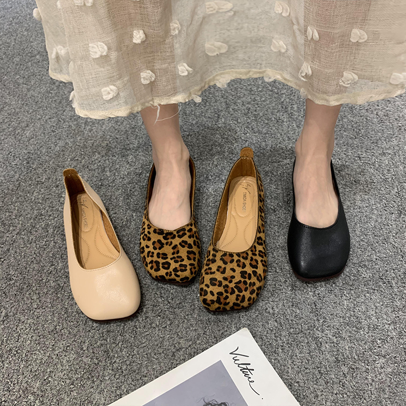 Korean Shoes Black Flats AllMatch Autumn Shallow Female Footwear Casual Sneaker Square Toe Nurse 220613
Korean Shoes Black Flats AllMatch Autumn Shallow Female Footwear Casual Sneaker Square Toe Nurse 220613
