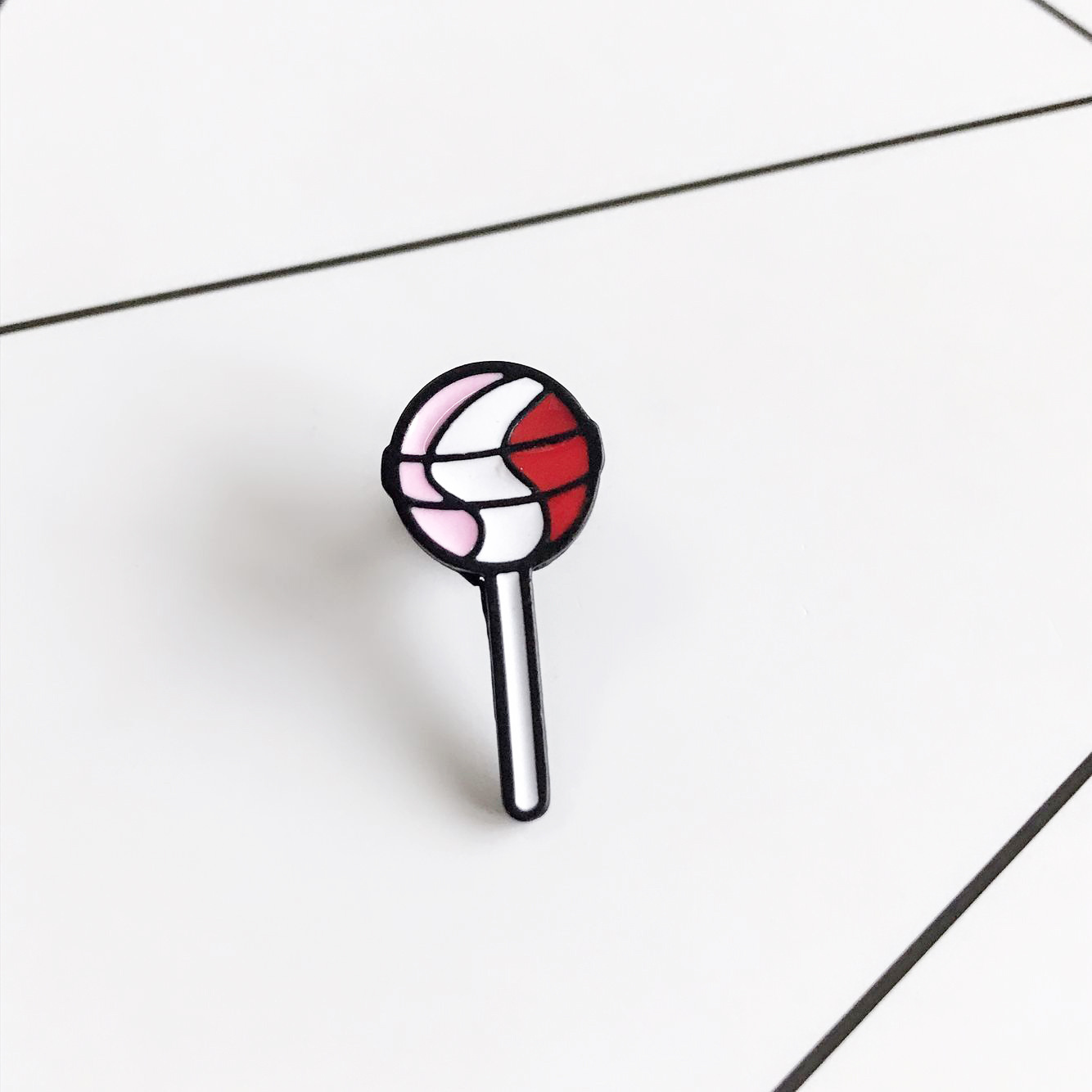 Cute candy Brooches Pin for Women Kids Fahsion Jewelry Shirt Coat Dress Denim Bag Decor Metal Enamel Pin
Cute candy Brooches Pin for Women Kids Fahsion Jewelry Shirt Coat Dress Denim Bag Decor Metal Enamel Pin
