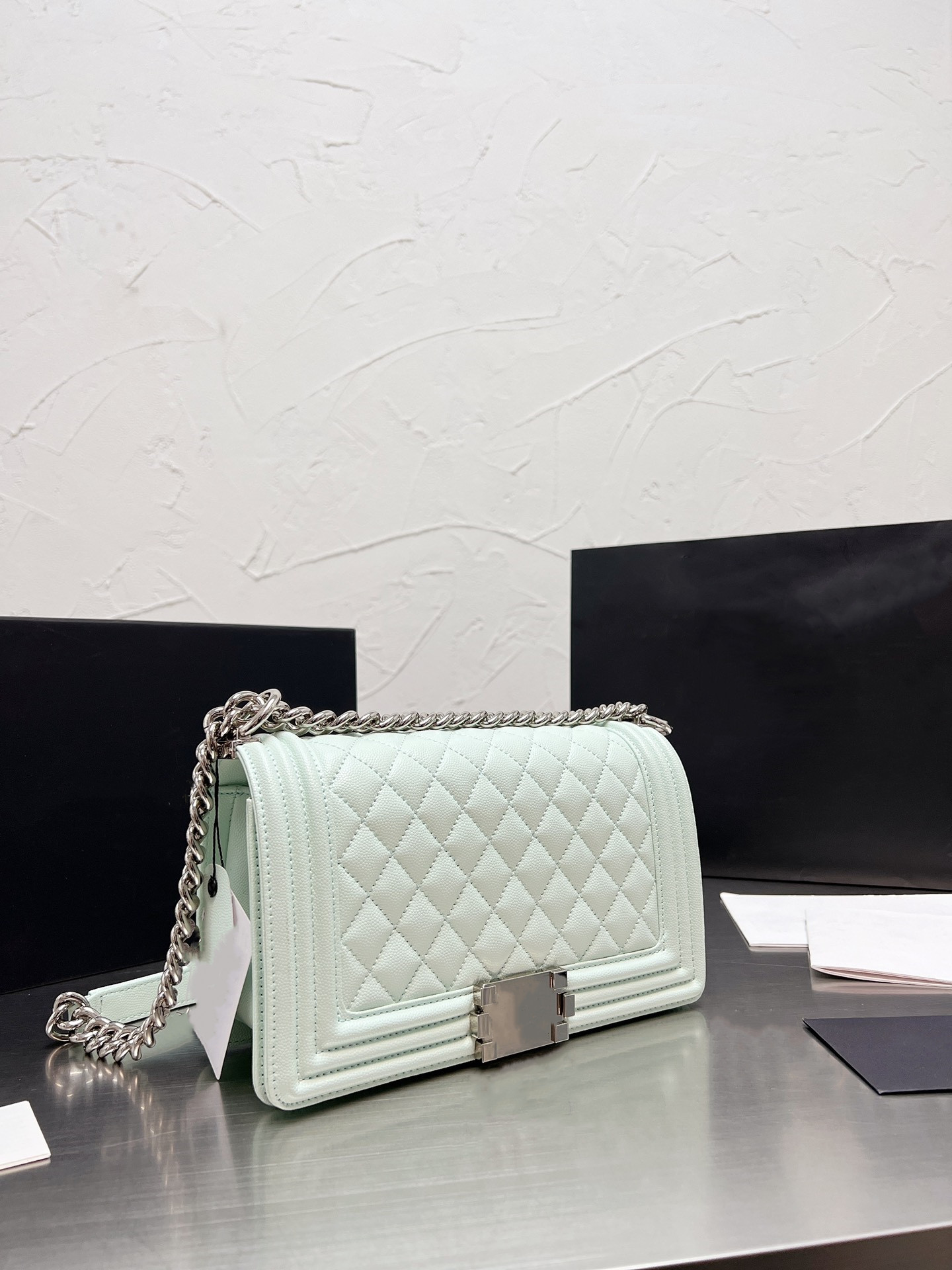 7A+ bag classic flap Women clutch Designers Bags 2022 Fashion Designer handbags lambs caviar leather shoulder purse high quality crossbody chain bag 25C, 25cm
7A+ bag classic flap Women clutch Designers Bags 2022 Fashion Designer handbags lambs caviar leather shoulder purse high quality crossbody chain bag 25C, 25cm