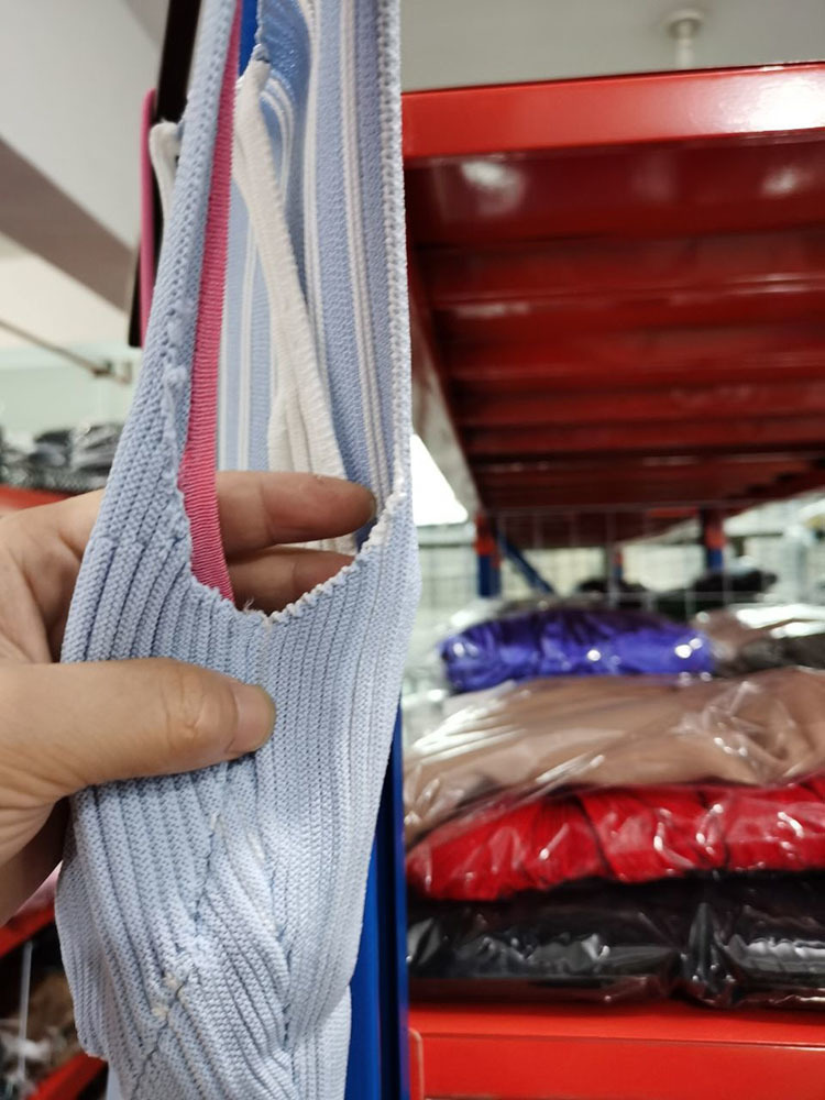 DEAT Summer Fashion Casual Knitted Skinny V-neck Solid Slim Sexy Sleeveless Top Vest Women SD588 220325