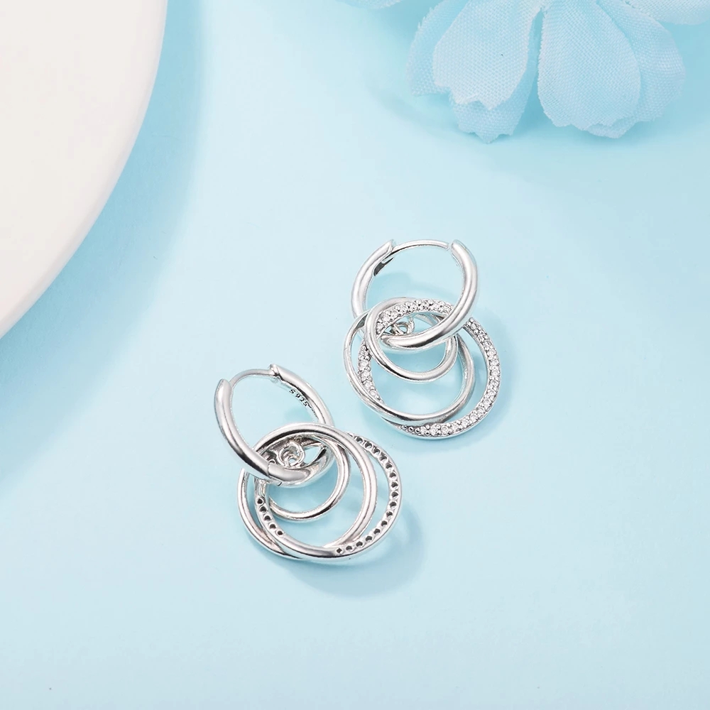 Authentic 925 Sterling Silver Family Always Encircled Hoop Earrings luxury for Women 2022 New Mother's day Girls Fit Pandora Fashion Jewelry Brincos 291156C01
Authentic 925 Sterling Silver Family Always Encircled Hoop Earrings luxury for Women 2022 New Mother's day Girls Fit Pandora Fashion Jewelry Brincos 291156C01