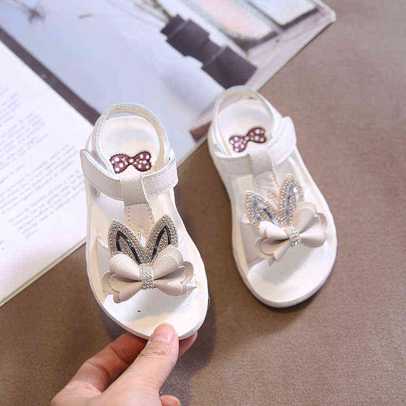 2021 Summer Sandals Baby Girl Rhinestone Bow Roman Shoes Fashion Flat Beach Shoes Soft Bottom Non-slip Shoes G220418
2021 Summer Sandals Baby Girl Rhinestone Bow Roman Shoes Fashion Flat Beach Shoes Soft Bottom Non-slip Shoes G220418