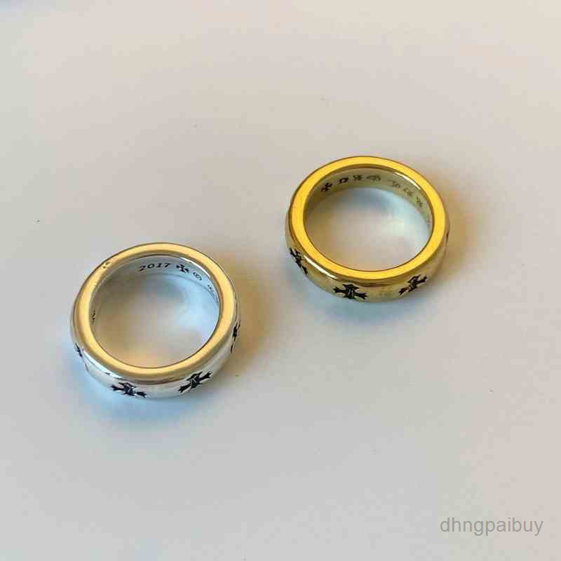New Designer Ch Ring Chrome Cross Personalized Fashion Hip Hop Simple Couple Hearts Original Rings Luxury Brand Lover Gift Fiqk
New Designer Ch Ring Chrome Cross Personalized Fashion Hip Hop Simple Couple Hearts Original Rings Luxury Brand Lover Gift Fiqk