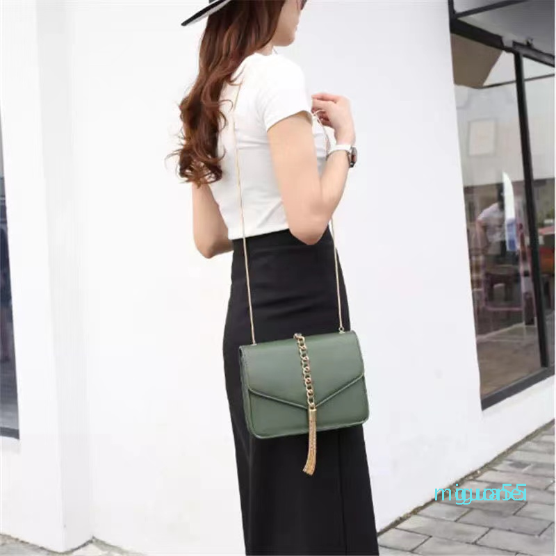 leisure -fashion tassels Large capacity oblique Inced shoulder bag women handbag hand