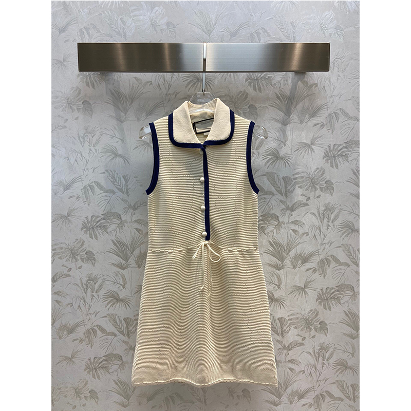 2022 New Summer Elegant Knitted Sleeveless Dress Women Turndown Collar Drawstring A-line Lady Loose Dresses, Khaki
2022 New Summer Elegant Knitted Sleeveless Dress Women Turndown Collar Drawstring A-line Lady Loose Dresses, Khaki