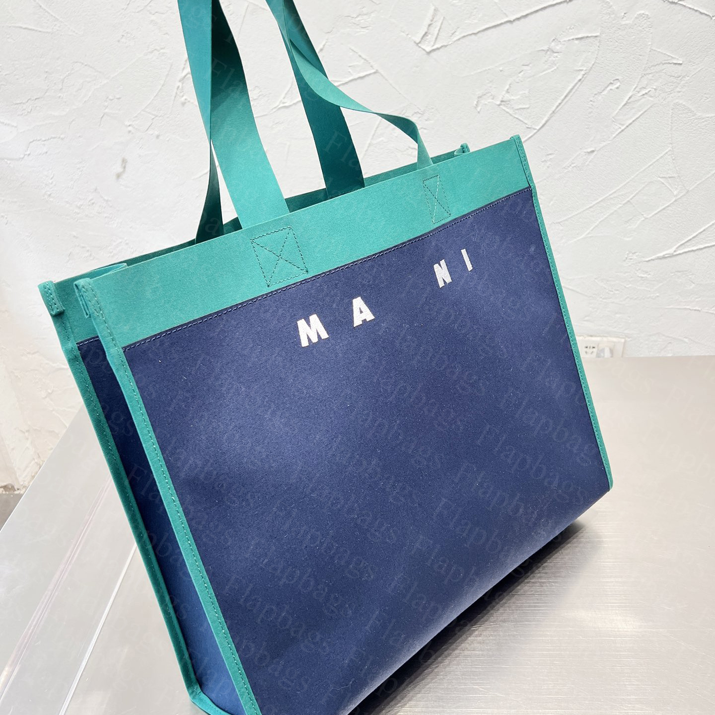 Totes women handbag designer wallet luxury tote fashion shoulder bag capacity handbags classic purses casual shopping bags letter wallets famous backpack, Not sold separately
Totes women handbag designer wallet luxury tote fashion shoulder bag capacity handbags classic purses casual shopping bags letter wallets famous backpack, Not sold separately