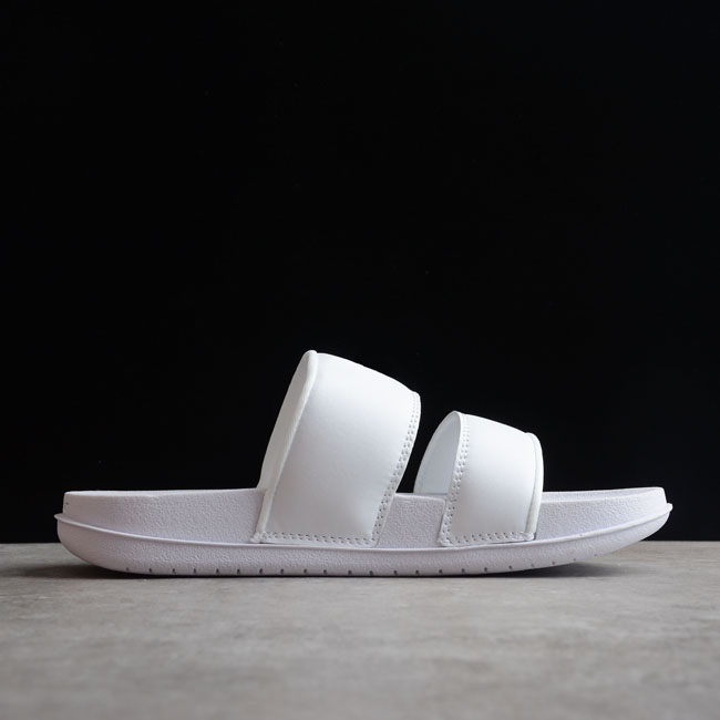 New Summer Men Women Sandals Classic Design Double Straps Slide Sports Beach Slippers for Male Female Size 36-45 High-Quality, Black
New Summer Men Women Sandals Classic Design Double Straps Slide Sports Beach Slippers for Male Female Size 36-45 High-Quality, Black