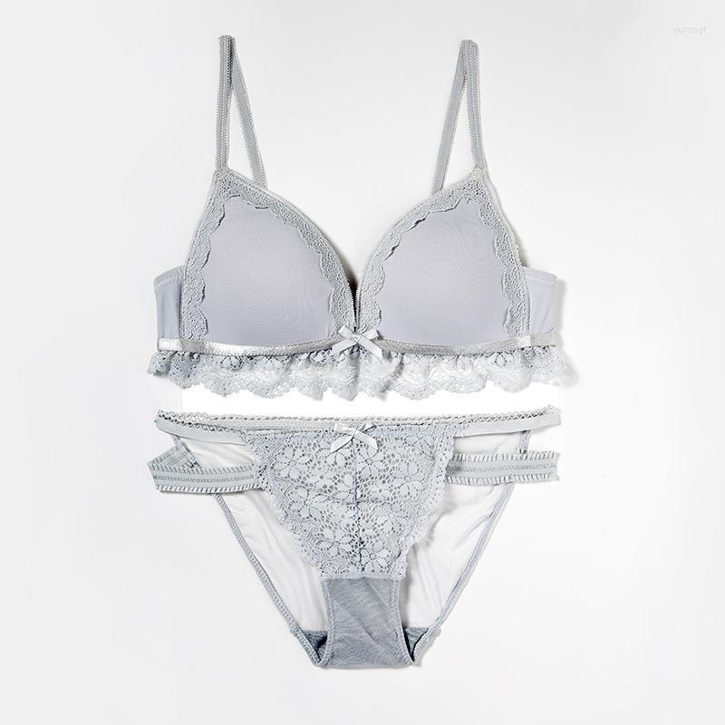 Bras Sets Drop Lace Triangle Cup Bra Without Rims Girl Gathered On The Body Bag Solid Color Set With Briefs 
Bras Sets Drop Lace Triangle Cup Bra Without Rims Girl Gathered On The Body Bag Solid Color Set With Briefs