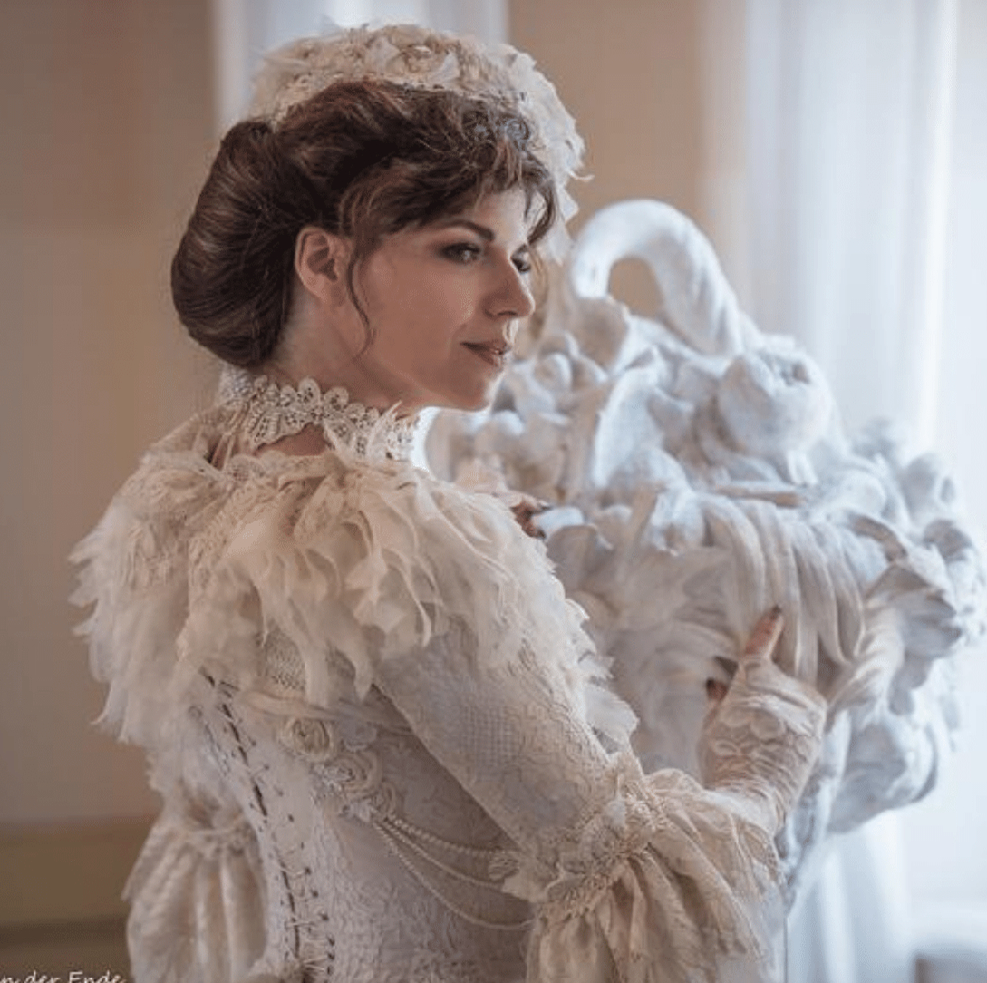Vintage Victorian Lace Mermaid Evening Dresses Medieval Renaissance Masquerade Dress For Women Puff Long Sleeve Deep V-Neck Gothic Corset Party Prom G
