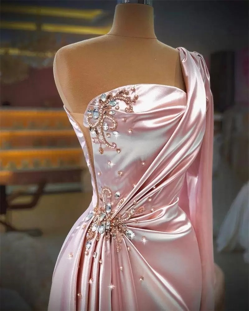 Pink Mermaid Prom Dresses Bateau Neck One Long Sleeve Satin Appliques Sequins Plus Size Luxury Crystal Prom Gowns Side Slit Floor Length Custom Made E