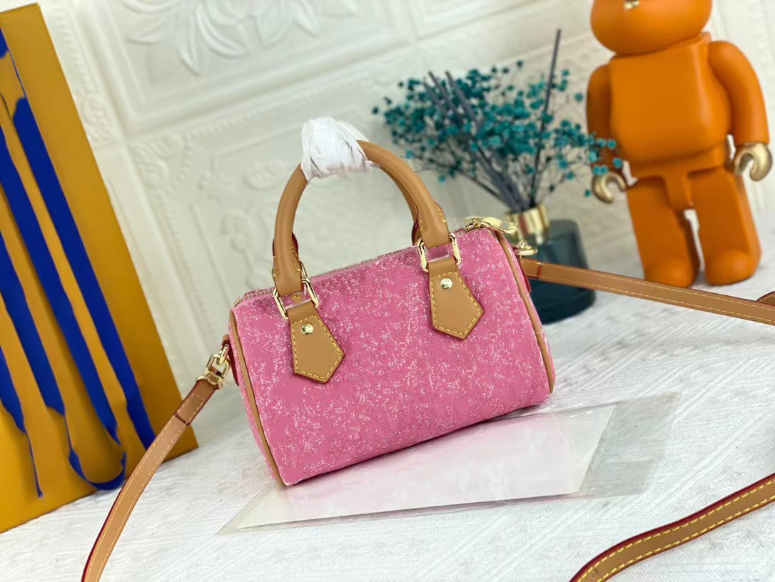 High Quality With box dust bag Designer Bags Handbag Purses Woman Fashion Clutch Purse Chain Womens Crossbody Shoulder Bag #81168, G1 blue
High Quality With box dust bag Designer Bags Handbag Purses Woman Fashion Clutch Purse Chain Womens Crossbody Shoulder Bag #81168, G1 blue