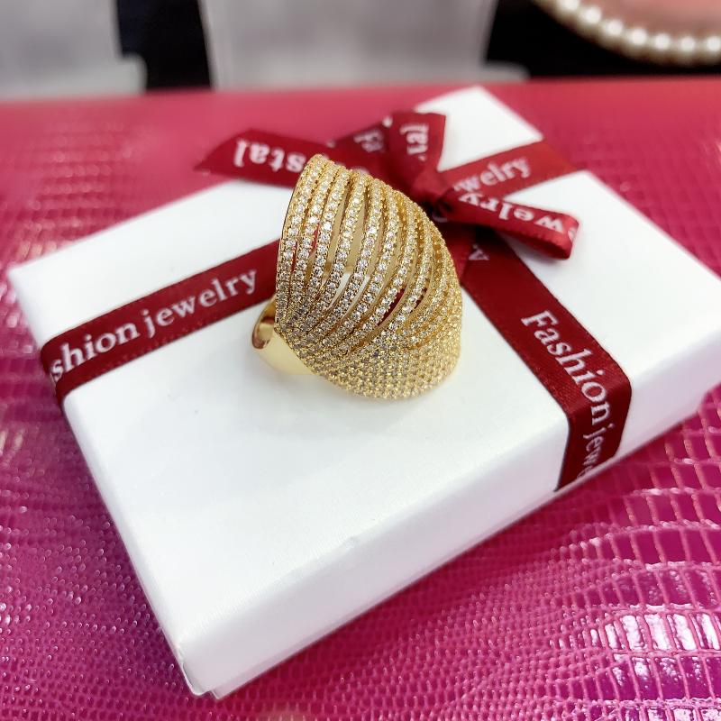 Cluster Rings Fashion Classic Large Ring Copper Bar Full Zircon Jewelry European Dubai Wedding Party Ball B2514Cluster
Cluster Rings Fashion Classic Large Ring Copper Bar Full Zircon Jewelry European Dubai Wedding Party Ball B2514Cluster