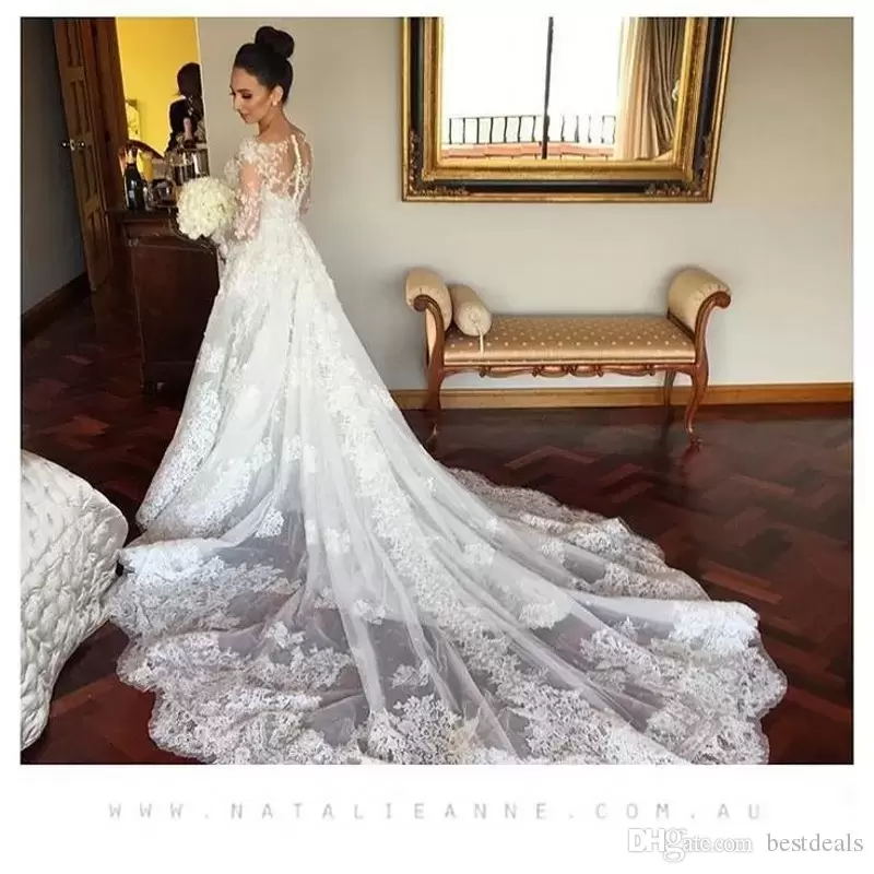 Vintage Elegant Mermaid Wedding Dresses Strapless Appliques Long Sleeves Luxurious Lace Long Lace Train Wedding Gown Sweep Train robe de mariée