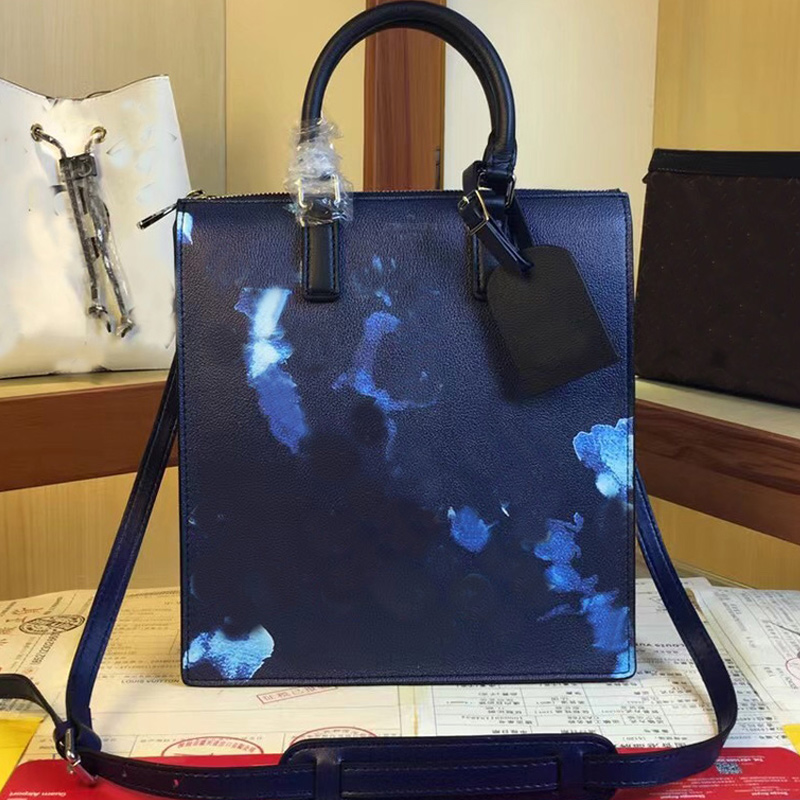 2022 high quality Heart Shaped Bag Women Handbag Shoulder Crossbody Bags Clutch Embossed Leather Classic Letter Adjustable Strap Zipper 02, Blue
2022 high quality Heart Shaped Bag Women Handbag Shoulder Crossbody Bags Clutch Embossed Leather Classic Letter Adjustable Strap Zipper 02, Blue
