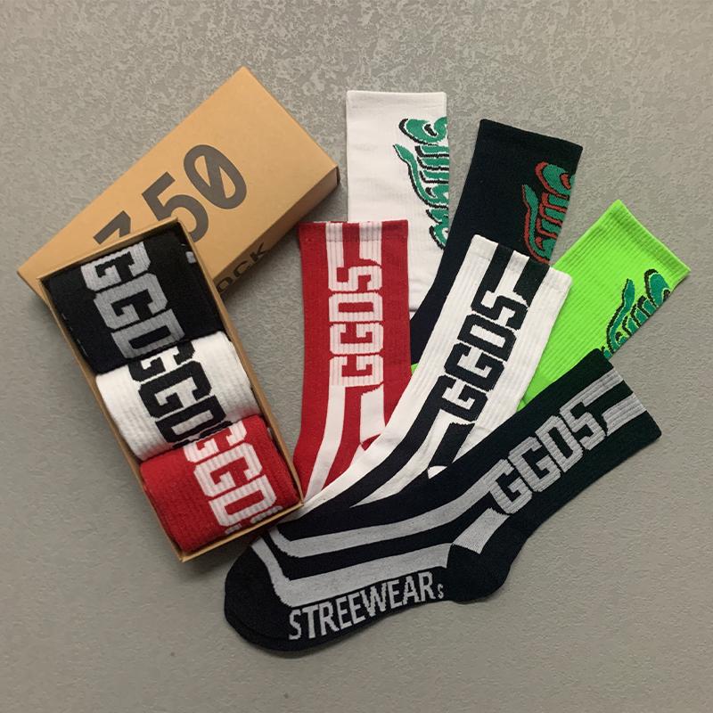 Men's Socks 3 Pairs/Box Letter Striped Gifts For Men Women Cotton Harajuku Fashion Long Streetwear Skateboard Hip Hop Pack Stockings, Black
Men's Socks 3 Pairs/Box Letter Striped Gifts For Men Women Cotton Harajuku Fashion Long Streetwear Skateboard Hip Hop Pack Stockings, Black
