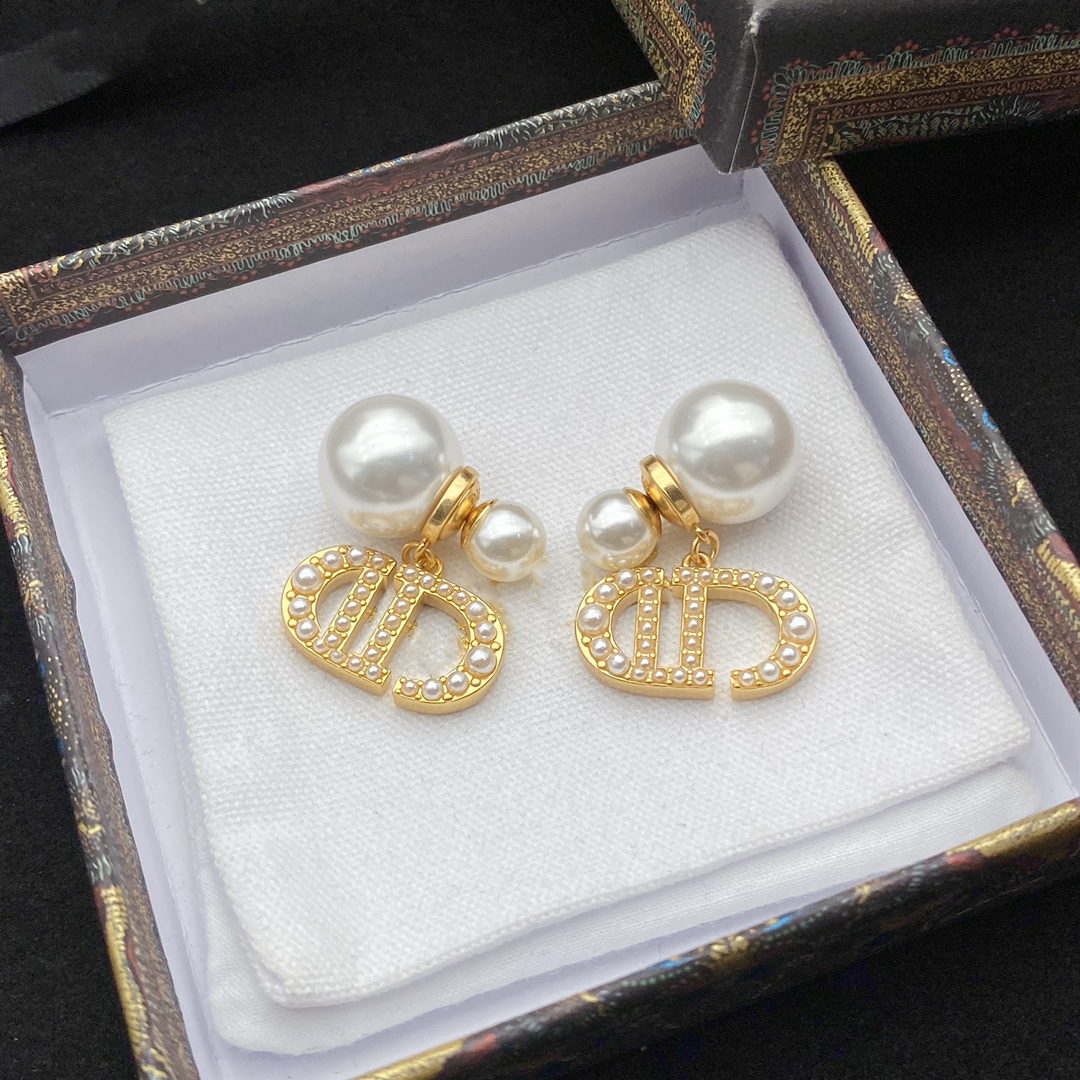 Letter Designer Earrings Tassel Earing Stud Women Pearl Petit Tribale Jewelry Fashion Navy hr
Letter Designer Earrings Tassel Earing Stud Women Pearl Petit Tribale Jewelry Fashion Navy hr
