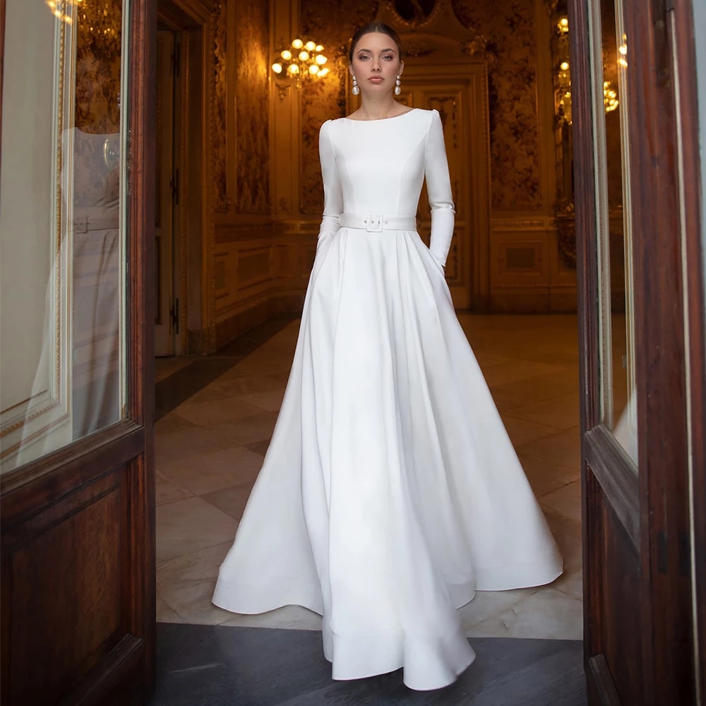 Elegant Satin Long Sleeves Wedding Dresses 2022 A Line Beaded Button Sexy Back Arabic Bridal Dresses For Women Vestido de Novia BES121, Champagne
Elegant Satin Long Sleeves Wedding Dresses 2022 A Line Beaded Button Sexy Back Arabic Bridal Dresses For Women Vestido de Novia BES121, Champagne