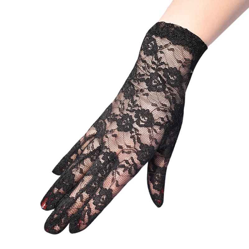 Five Fingers Gloves Fashion Sexy Lace Women Grace Sunscreen Thin Mesh Breathable Driving Club Party Prom Dancing Dress Mittens G114
Five Fingers Gloves Fashion Sexy Lace Women Grace Sunscreen Thin Mesh Breathable Driving Club Party Prom Dancing Dress Mittens G114