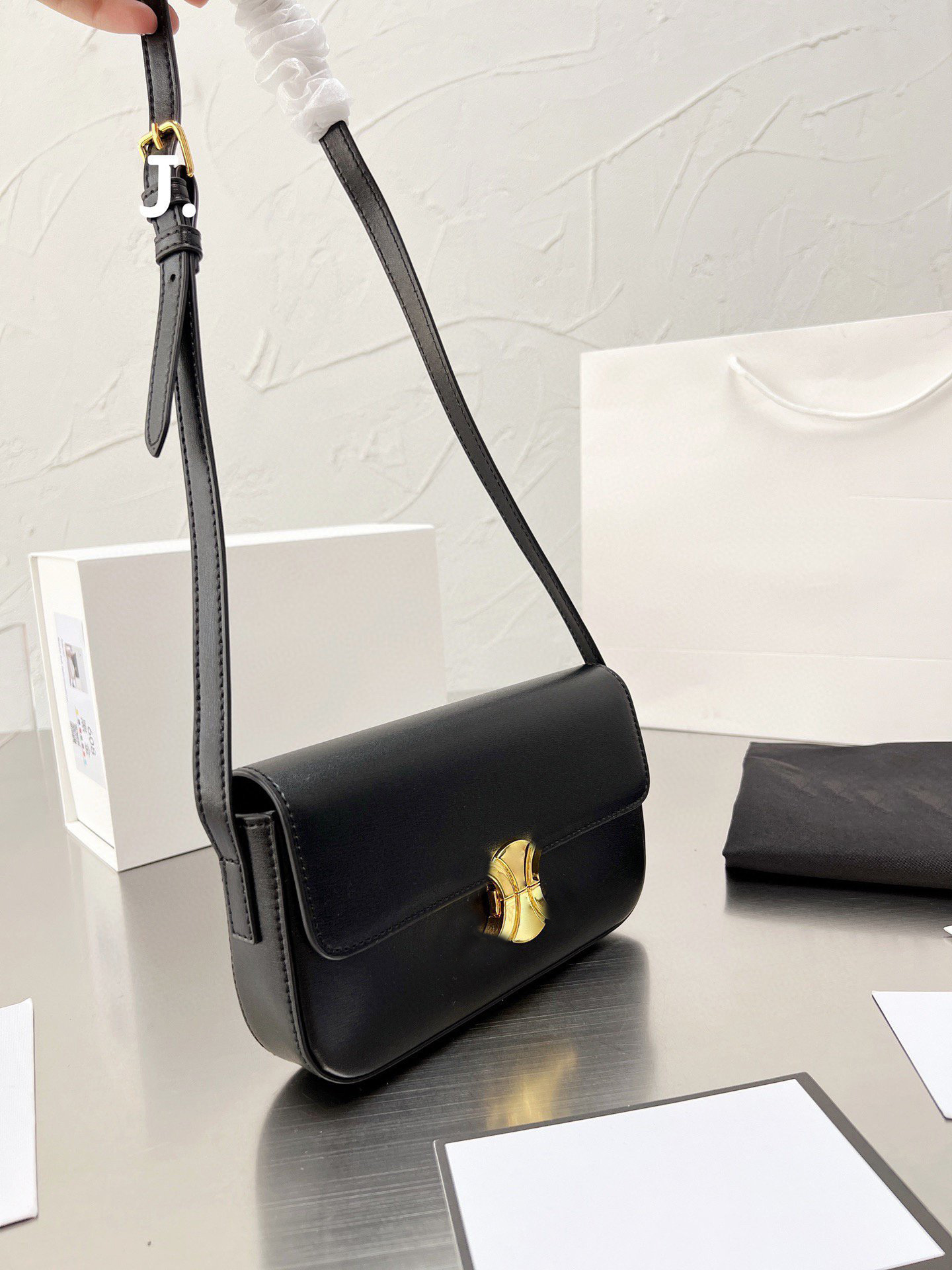 Top quality Genuine leather box TEEN TRIOMPHE Shoulder Bag Women's men tote flap crossbody Bags Luxury Designer woman fashion Evening Camera Cases cards handbag
Top quality Genuine leather box TEEN TRIOMPHE Shoulder Bag Women's men tote flap crossbody Bags Luxury Designer woman fashion Evening Camera Cases cards handbag