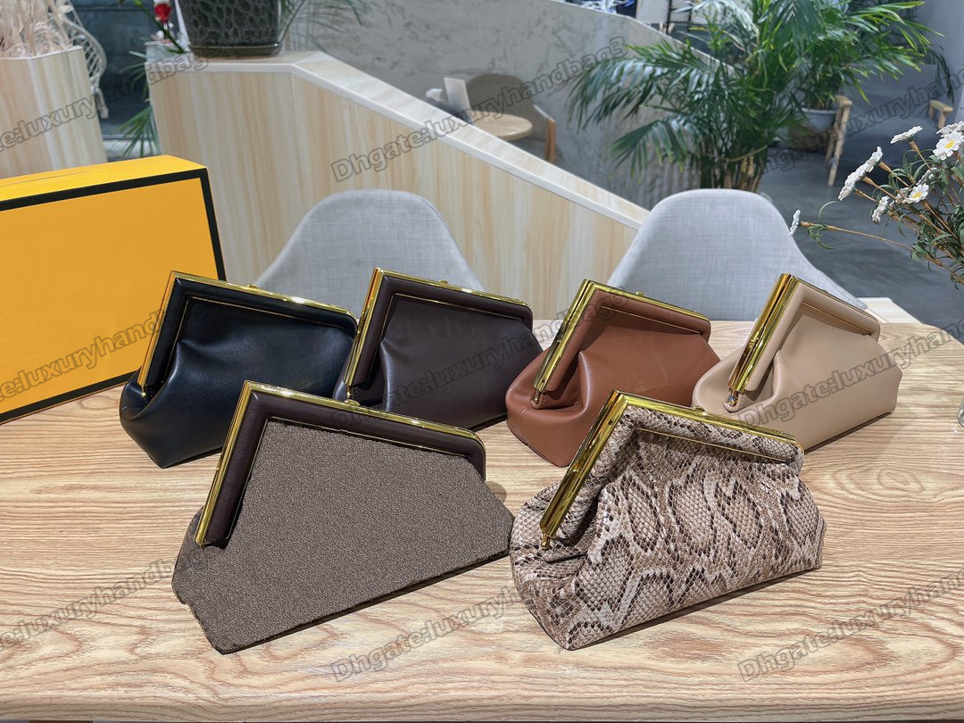 Designer Arrival Lovely Women Luxurys Designers Totes Bags 1 First Leather Womens Handbags Purses Crossbody Letter F Shoulder Bag
Designer Arrival Lovely Women Luxurys Designers Totes Bags 1 First Leather Womens Handbags Purses Crossbody Letter F Shoulder Bag