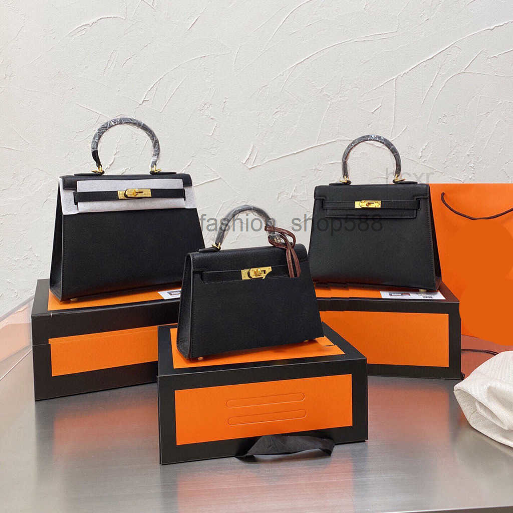 designer large Designer Handbag Epsom Women bags Real tote bag Gold Cowskin Genuine leather Handbags Shoulder Messenger Grace Patricia Lady Luxury Portable 2022, Sliver chain-blue
designer large Designer Handbag Epsom Women bags Real tote bag Gold Cowskin Genuine leather Handbags Shoulder Messenger Grace Patricia Lady Luxury Portable 2022, Sliver chain-blue